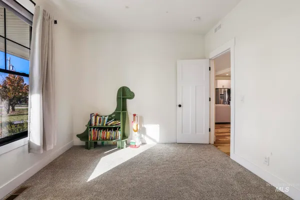 $498,000 | 270 North Lincoln Avenue, Oakley, ID 83346