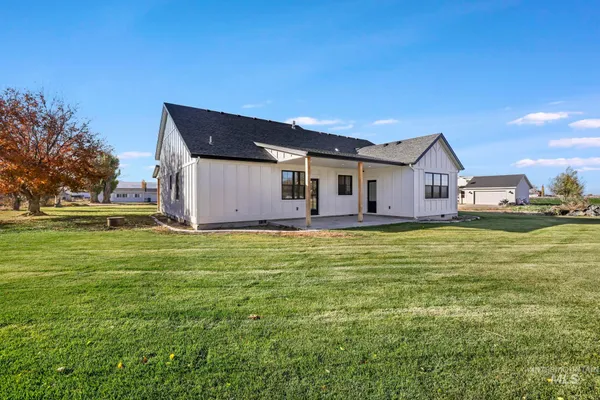 $498,000 | 270 North Lincoln Avenue, Oakley, ID 83346