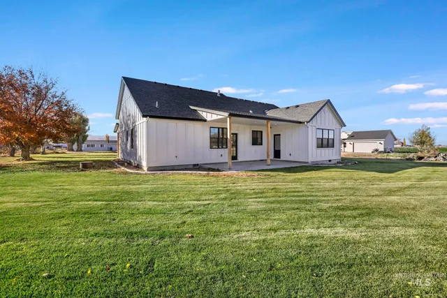 $498,000 | 270 North Lincoln Avenue, Oakley, ID 83346