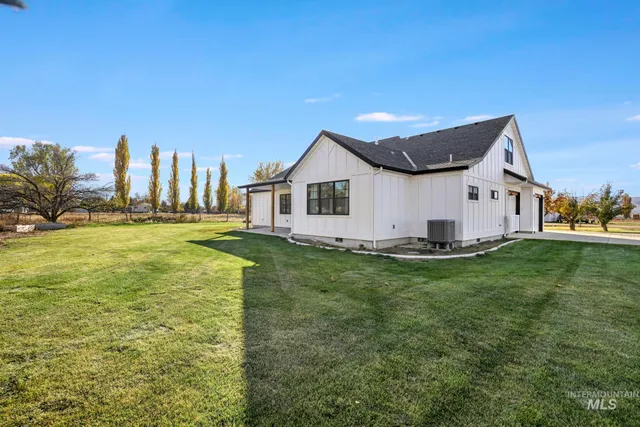 $498,000 | 270 North Lincoln Avenue, Oakley, ID 83346