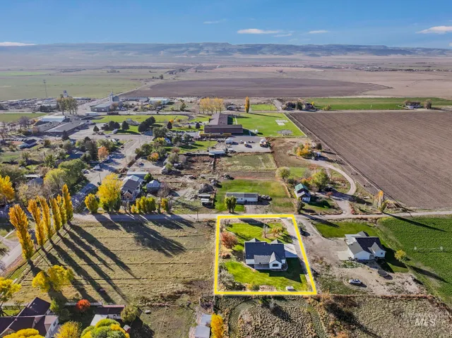 $498,000 | 270 North Lincoln Avenue, Oakley, ID 83346