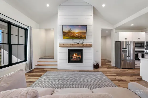 $498,000 | 270 North Lincoln Avenue, Oakley, ID 83346