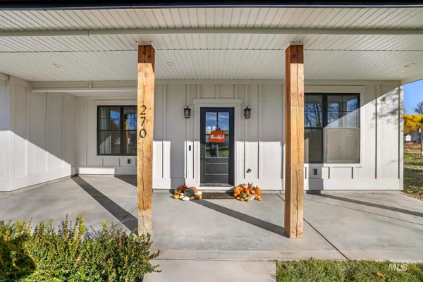 $498,000 | 270 North Lincoln Avenue, Oakley, ID 83346