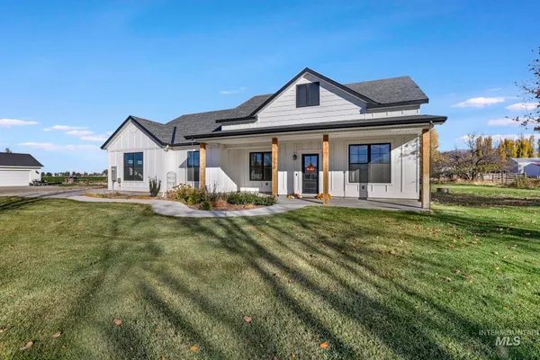$498,000 | 270 North Lincoln Avenue, Oakley, ID 83346