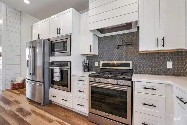 $498,000 | 270 North Lincoln Avenue, Oakley, ID 83346