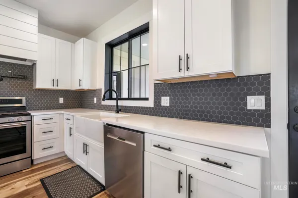 $498,000 | 270 North Lincoln Avenue, Oakley, ID 83346