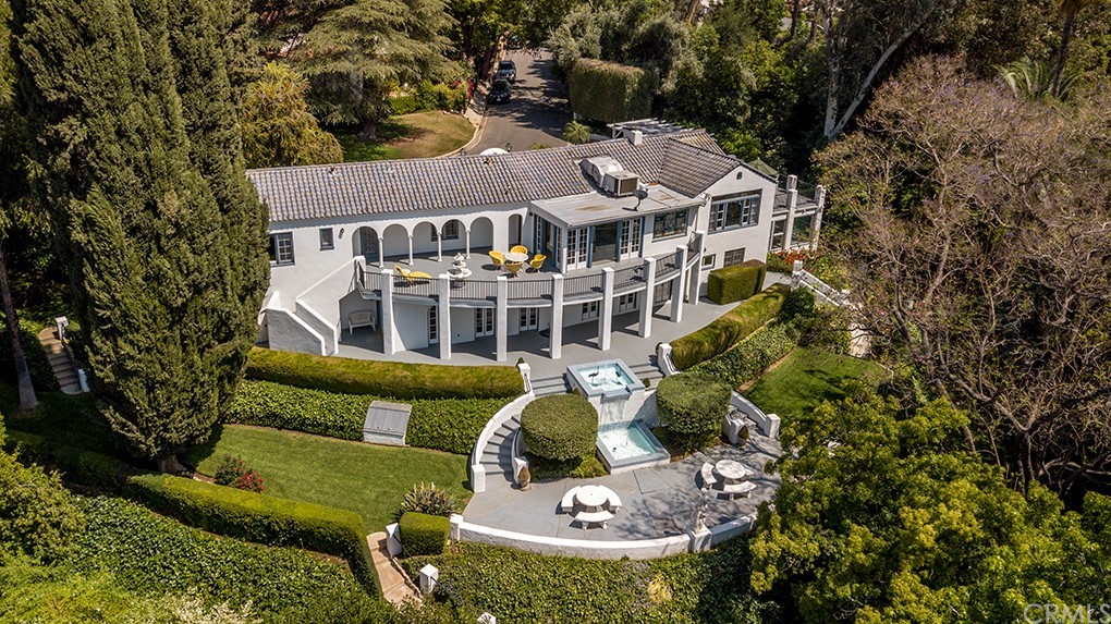 215 Grandview Drive Redlands, CA 92373 - Photo 3 of 69