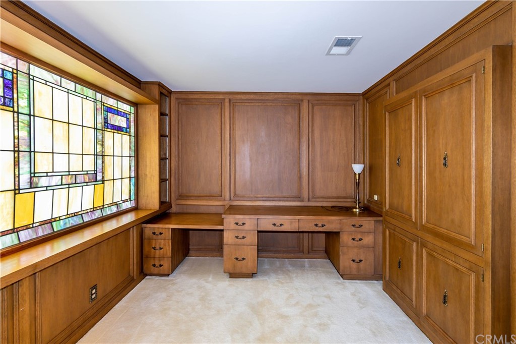 215 Grandview Drive Redlands, CA 92373 - Photo 25 of 69 Main Floor Office space