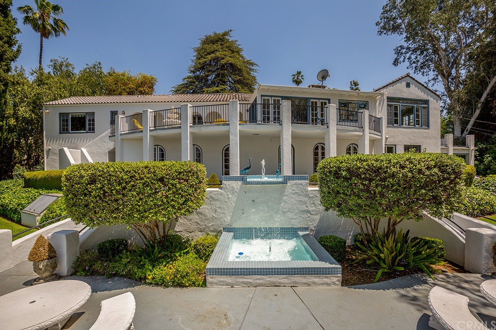 215 Grandview Drive Redlands, CA 92373 - Photo 4 of 69