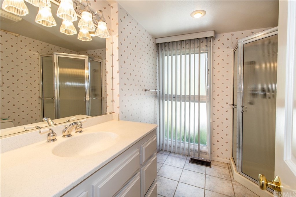 215 Grandview Drive Redlands, CA 92373 - Photo 45 of 69 Bathroom in Guest Quarters