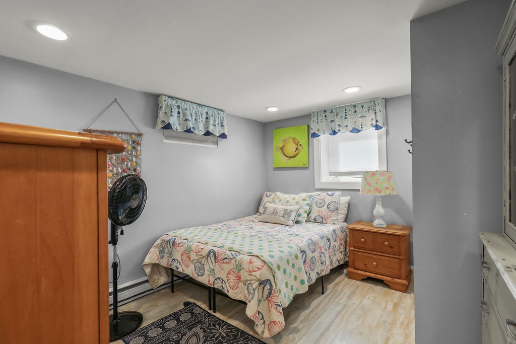 45 Crescent Road Middletown, RI 02842 - Photo 19 of 49