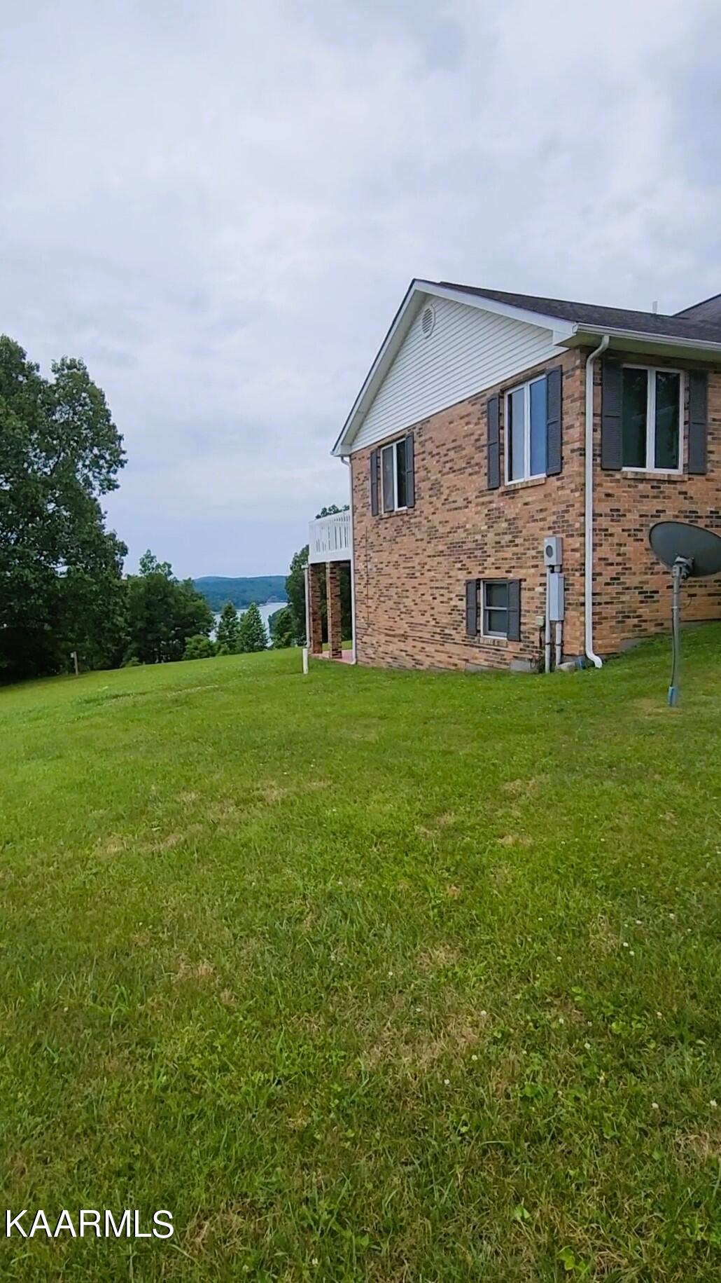419 Mariner Point Road La Follette, TN 37766 - Photo 31 of 37 Side exterior