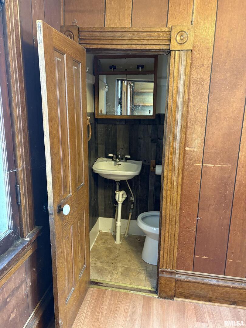 552 11th Avenue South Clinton, IA 52732 - Photo 6 of 16