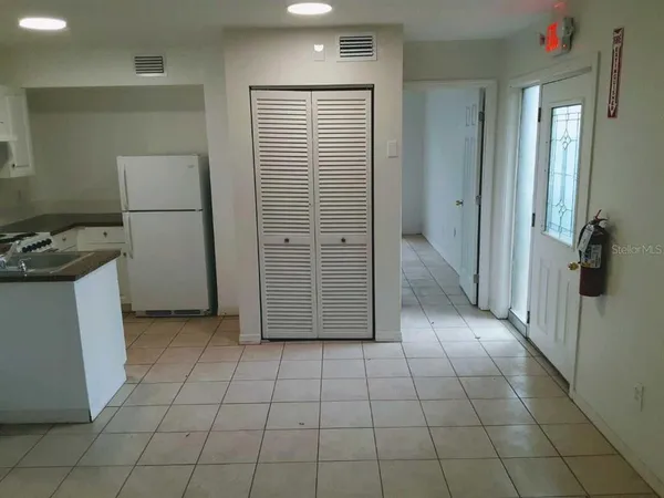 $1,295 | 407 South Orion Avenue, Clearwater, FL 33765