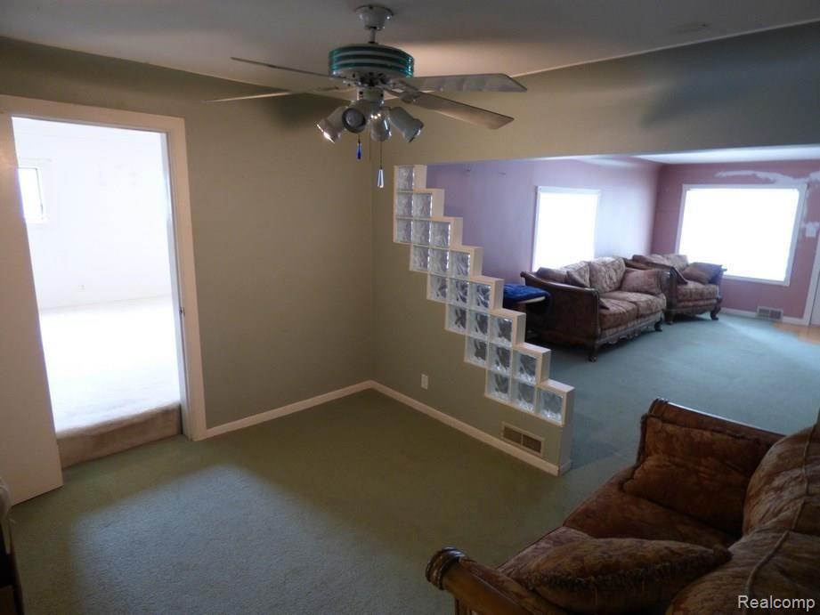 3153 Willet Avenue Rochester, MI 48309 - Photo 13 of 31 P1070926.jpg