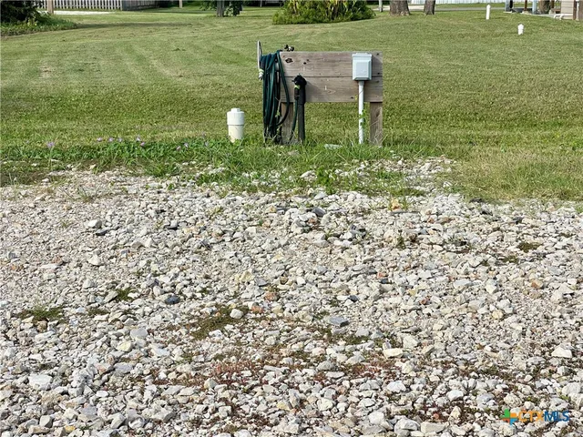a view of outdoor space with green field