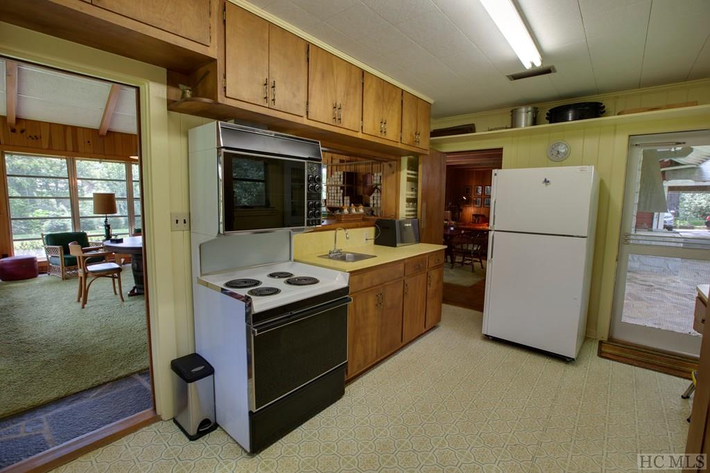 852 Dillard Road Highlands, NC 28741 - Photo 24 of 51 Gallery Image 24
