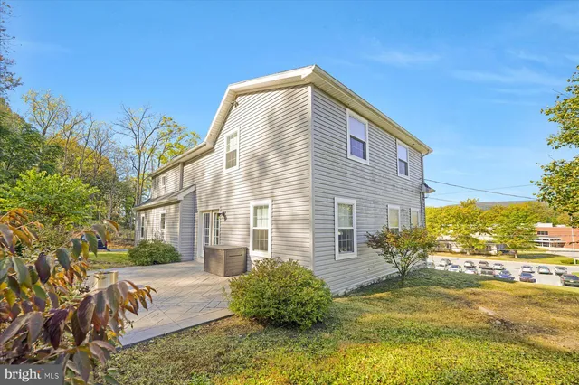 $289,000 | 1006 Clay Avenue, Tyrone, PA 16686