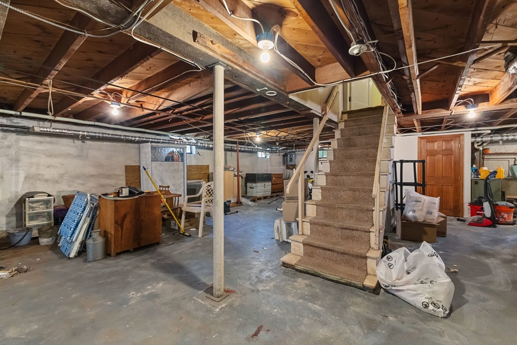 27 Kinnicutt Road Worcester, MA 01602 - Photo 25 of 38