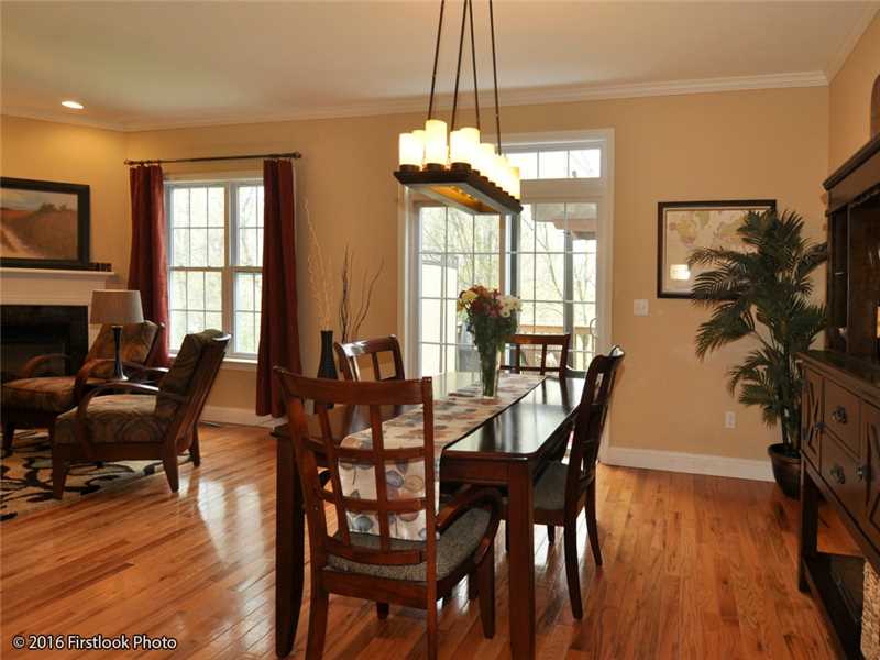164 Bear Hill Road, Unit 23 Cumberland, RI 02864 - Photo 8 of 25 Dining Room.
