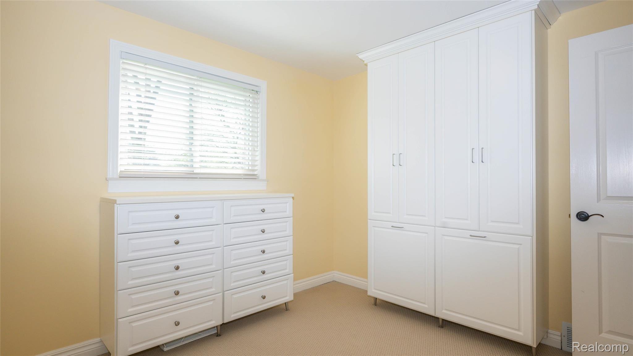 3317 McClure Road Troy, MI 48084 - Photo 19 of 50 030_2 - Copy.jpg