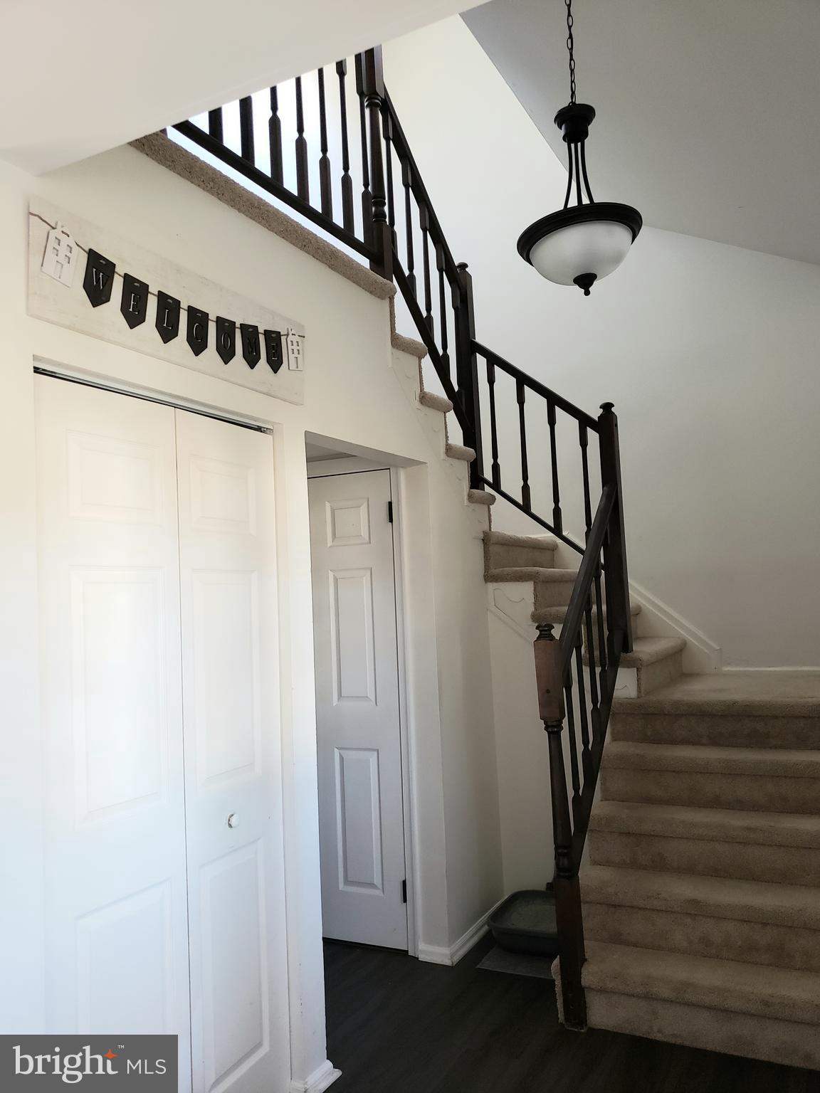 5461 Pond Road Harrisburg, PA 17111 - Photo 3 of 22 Foyer