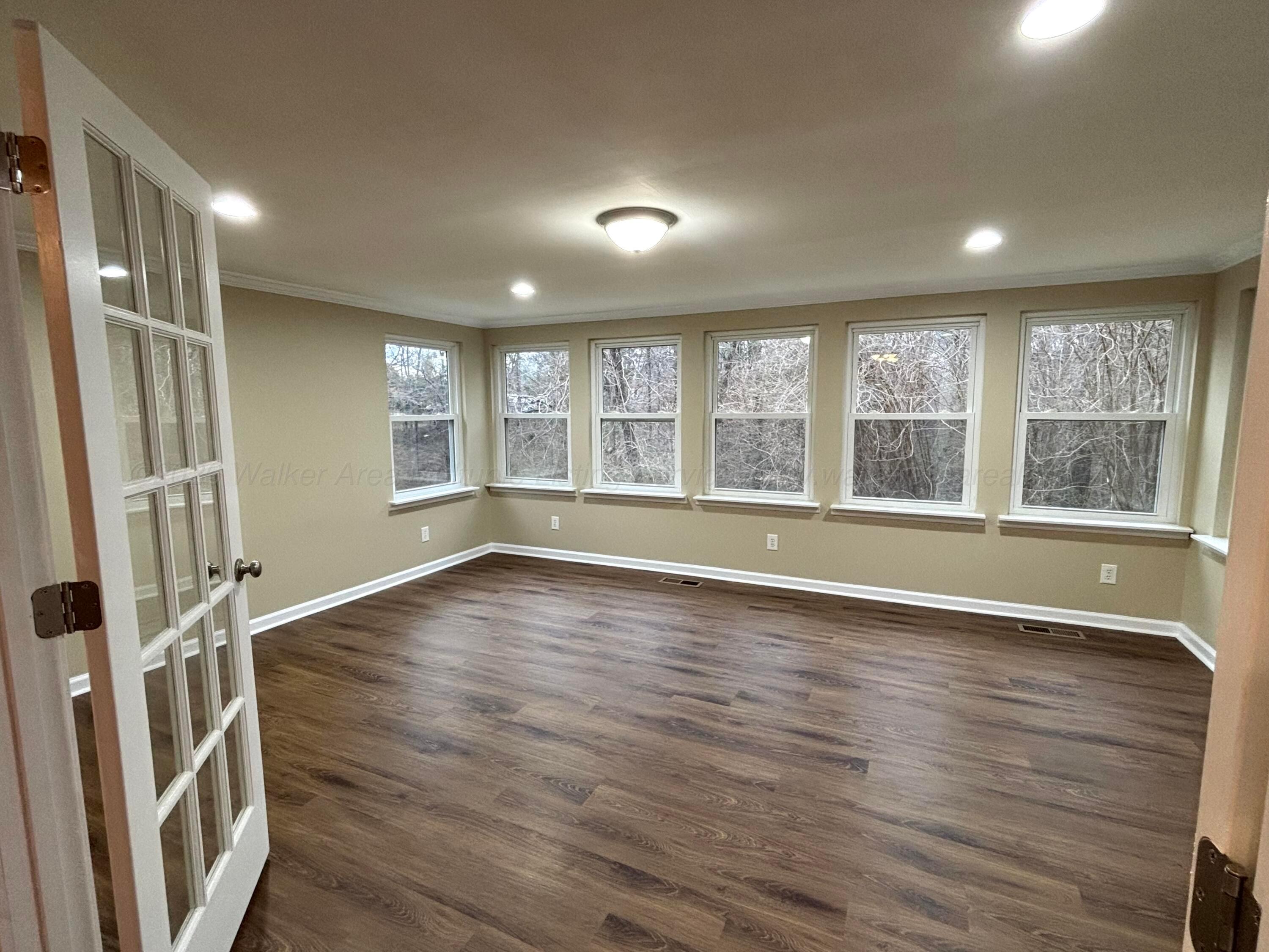 5836 Kilgore Church Road Dora, AL 35062 - Photo 13 of 30 sun room/living room