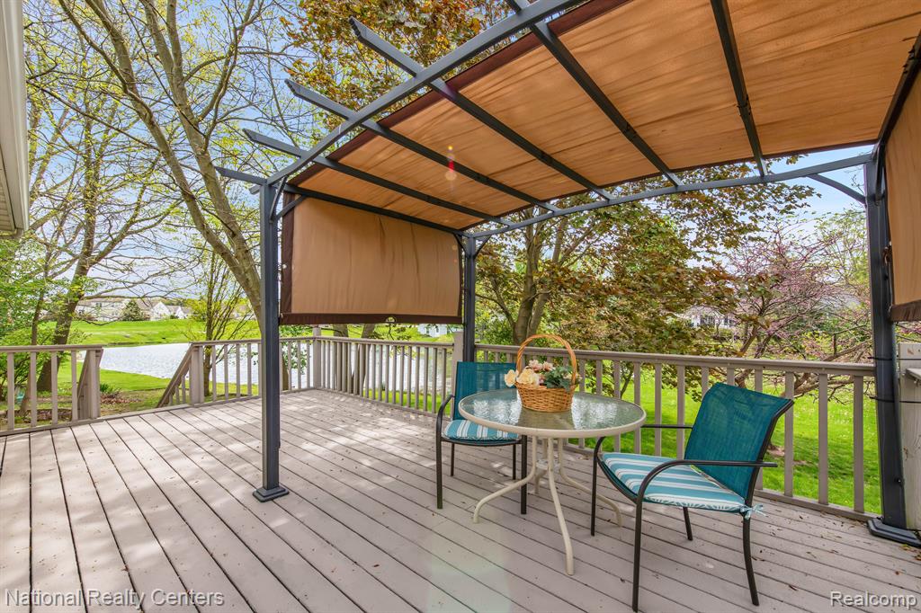 2404 Chestnut Bend Howell, MI 48855 - Photo 27 of 41 Gallery Image 27