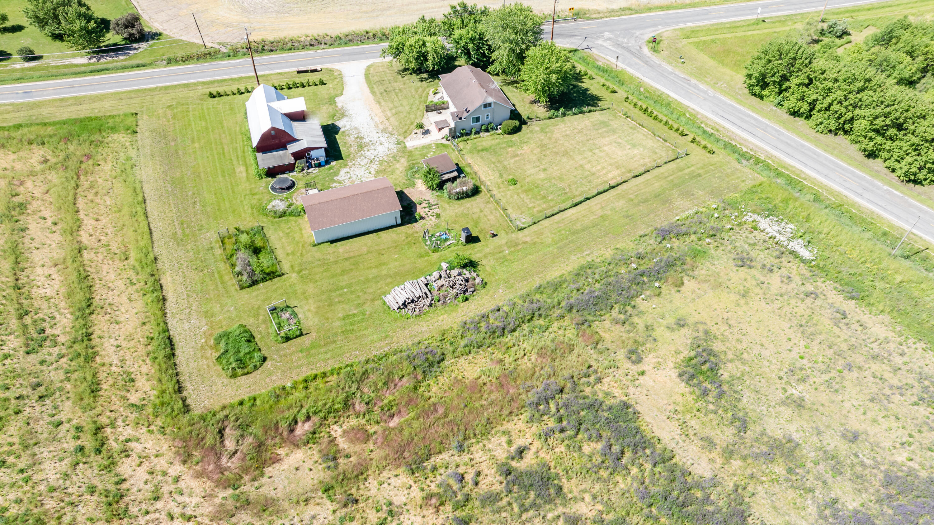 887 West Hinchman Road Baroda, MI 49101 - Photo 21 of 53 Hinchman-122