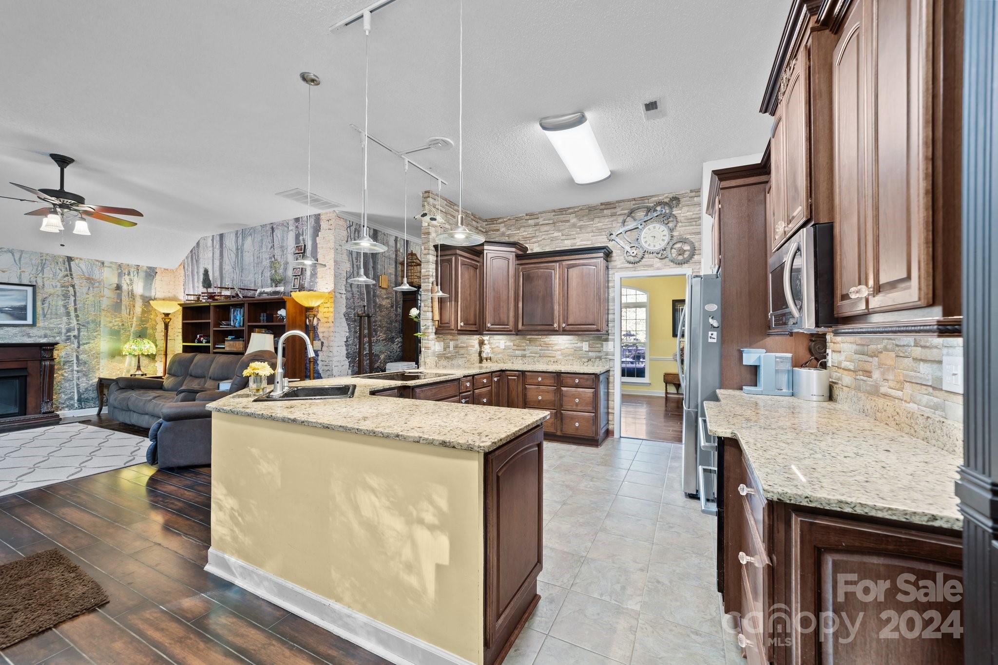 372 Reed Creek Road Mooresville, NC 28117 - Photo 14 of 38 Gallery Image 14