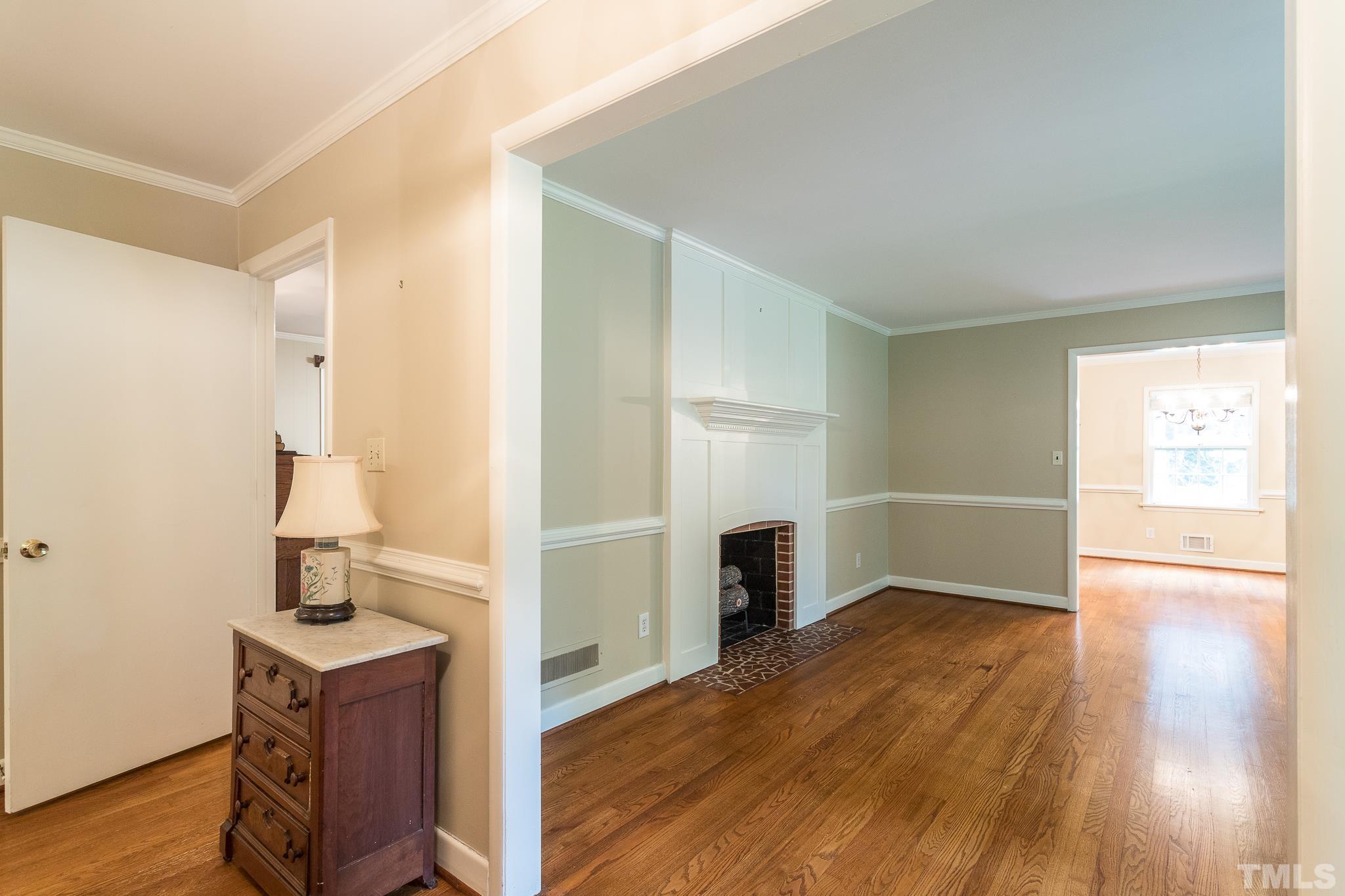 3713 Corbin Street Raleigh, NC 27612 - Photo 3 of 32 Gallery Image 3