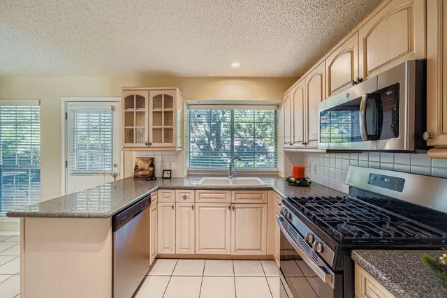 $2,550 | 2812 Little Elm Trail, Cedar Park, TX 78613