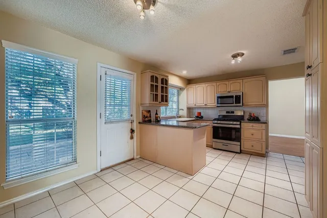 $2,550 | 2812 Little Elm Trail, Cedar Park, TX 78613