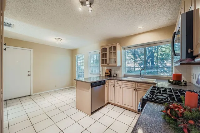 $2,550 | 2812 Little Elm Trail, Cedar Park, TX 78613