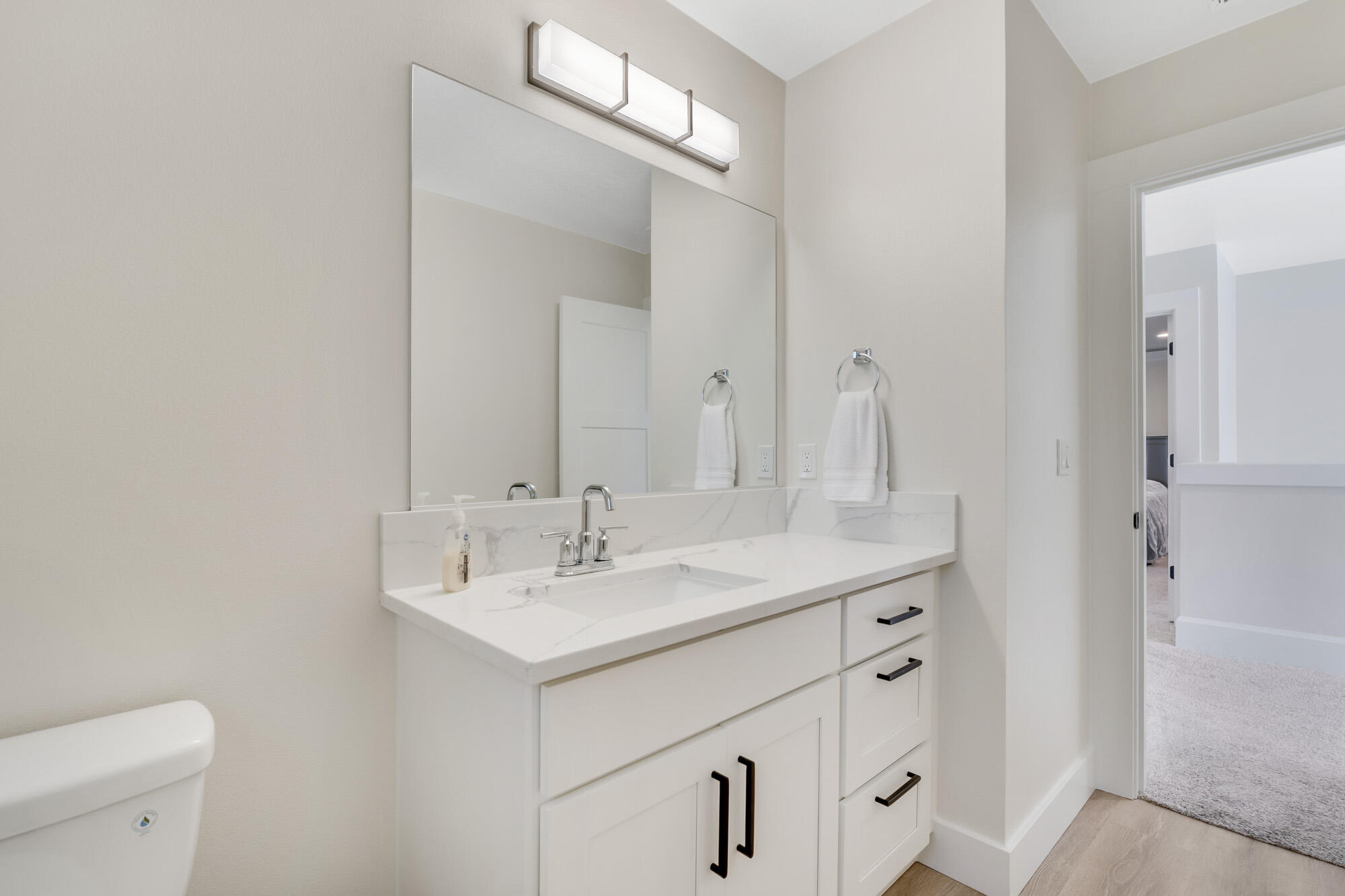 4520 Moondancer Lane Tillamook, OR 97141 - Photo 26 of 39 Bathroom 2