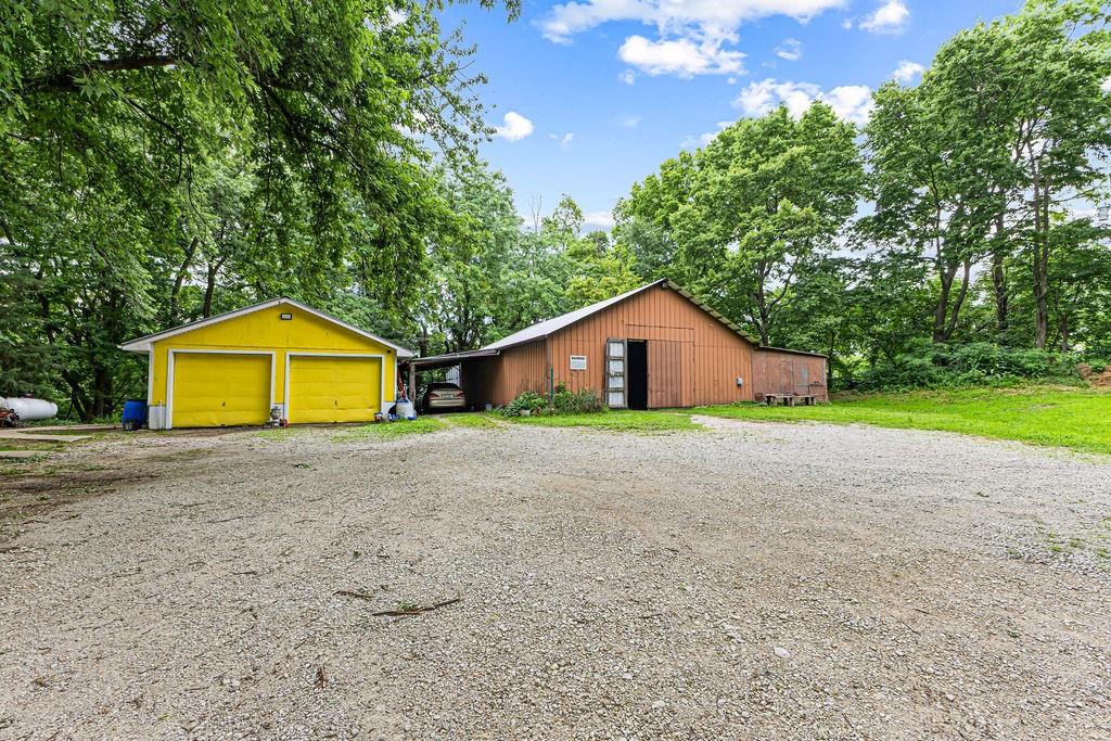 3252 Southwest Warnicks Road St. Joseph, MO 64504 - Photo 2 of 58