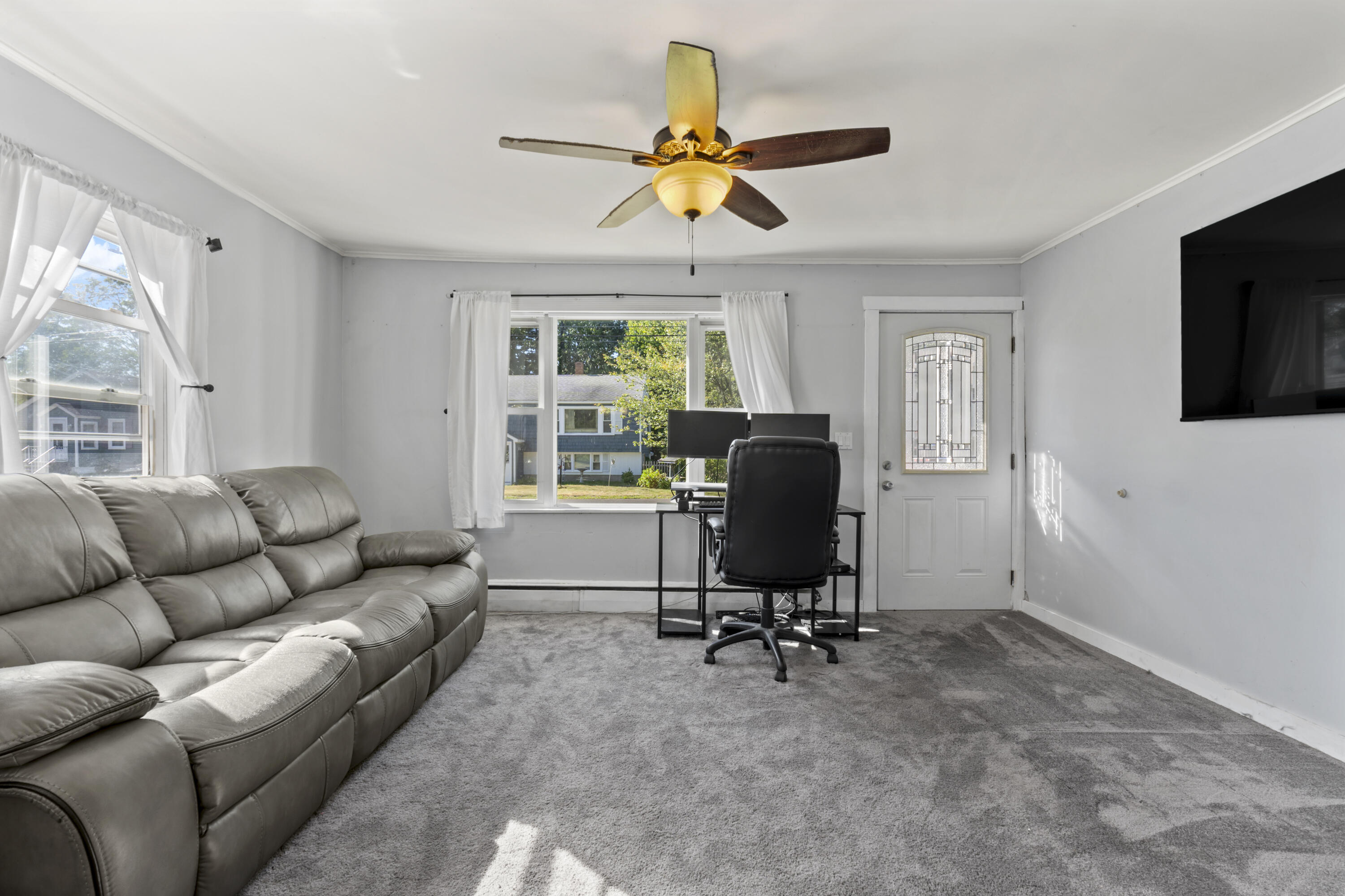 31 Bonython Avenue Saco, ME 04072 - Photo 9 of 52 31 Bonython Ave_107