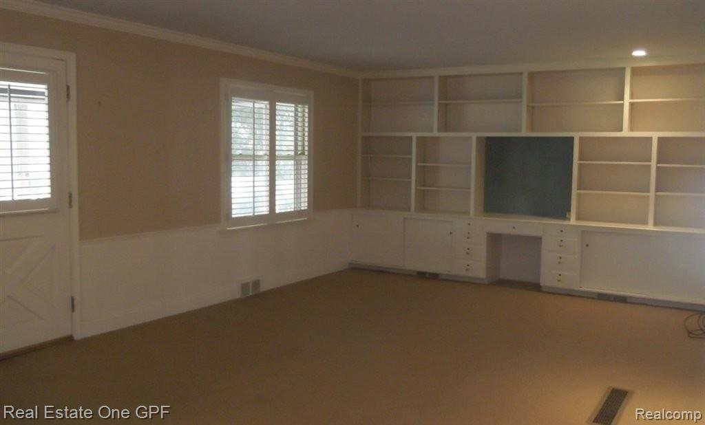 906 Washington Road Grosse Pointe, MI 48230 - Photo 7 of 25 DSCF1678.jpg