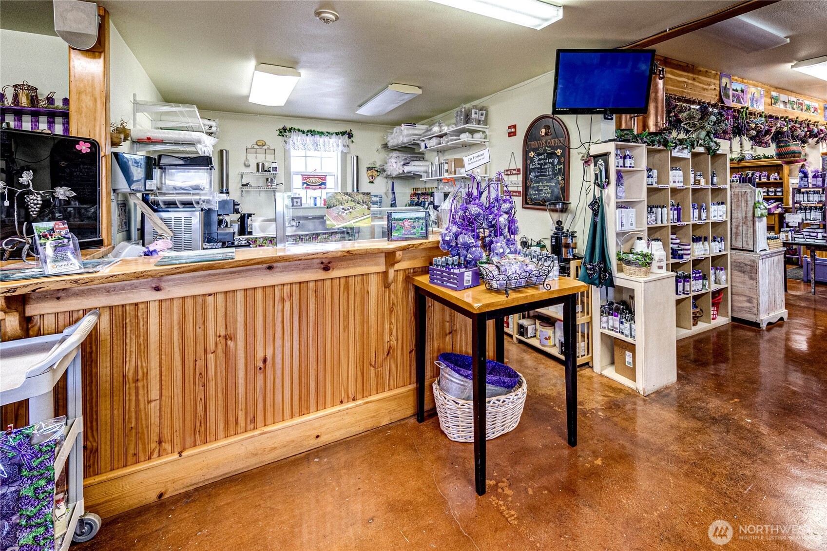 274154 Highway 101 Sequim, WA 98382 - Photo 20 of 39