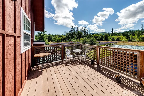 $1,440,000 | 274154 Highway 101, Sequim, WA 98382