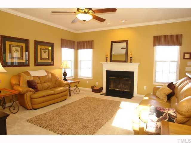 10012 Wyngate Ridge Drive Raleigh, NC 27617 - Photo 4 of 12 Gallery Image 4