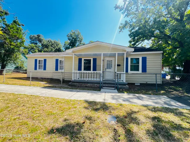 $1,550 | 202 Meares Street, Wilmington, NC 28401