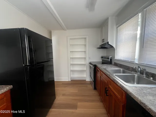 $1,550 | 202 Meares Street, Wilmington, NC 28401