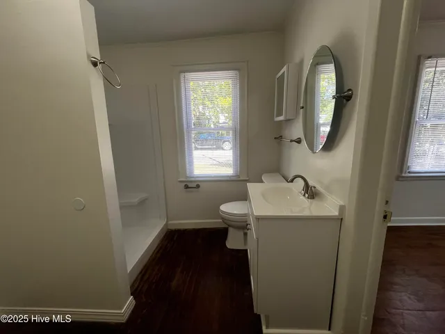 $1,550 | 202 Meares Street, Wilmington, NC 28401