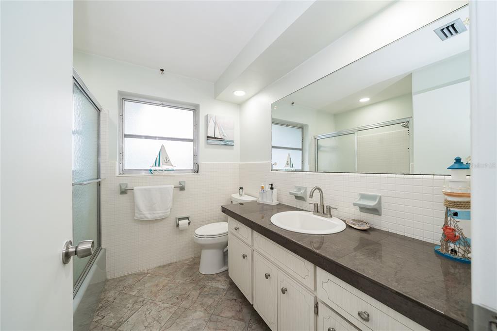 2063 Dunston Cove Road Clearwater, FL 33755 - Photo 20 of 52