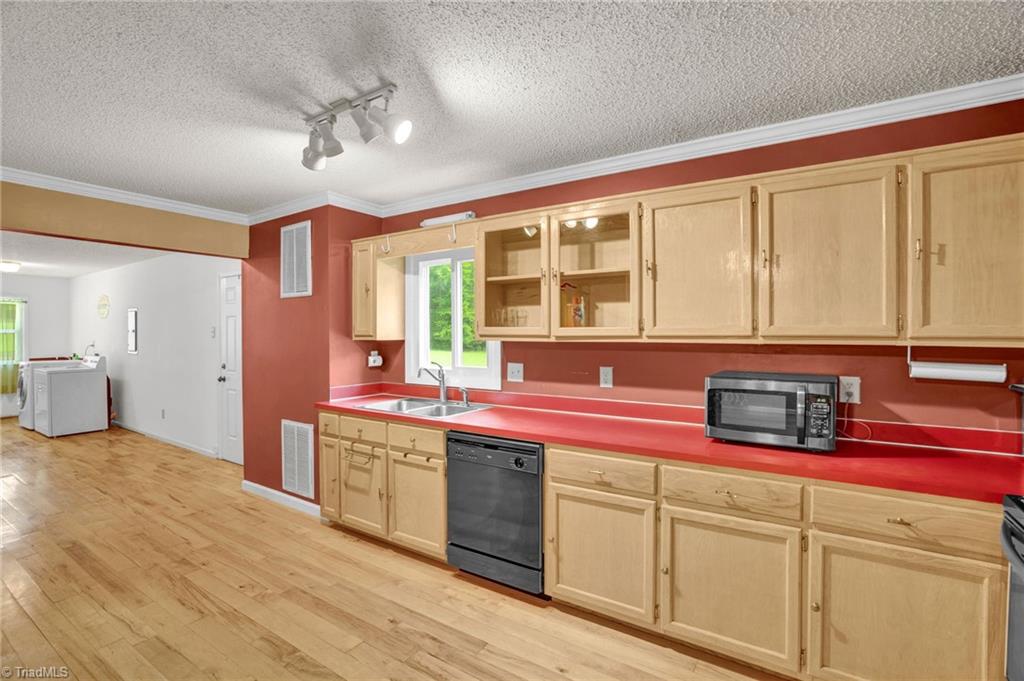 5597 Wagoner Road Trinity, NC 27370 - Photo 11 of 41 Kitchen