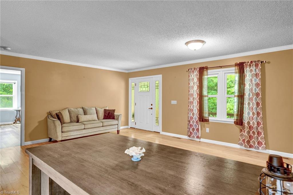 5597 Wagoner Road Trinity, NC 27370 - Photo 8 of 41 Kitchen and living room