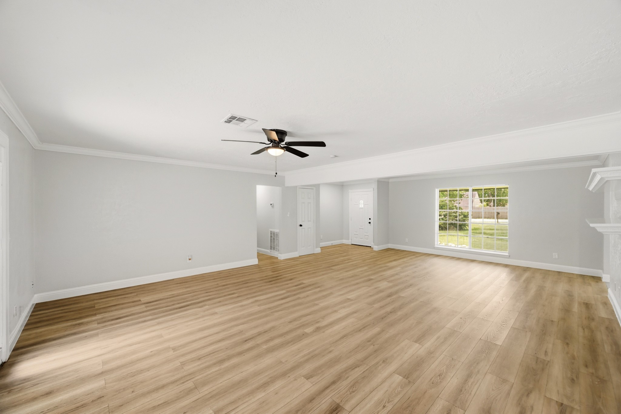 1310 Burning Tree Road Houston, TX 77339 - Photo 7 of 32