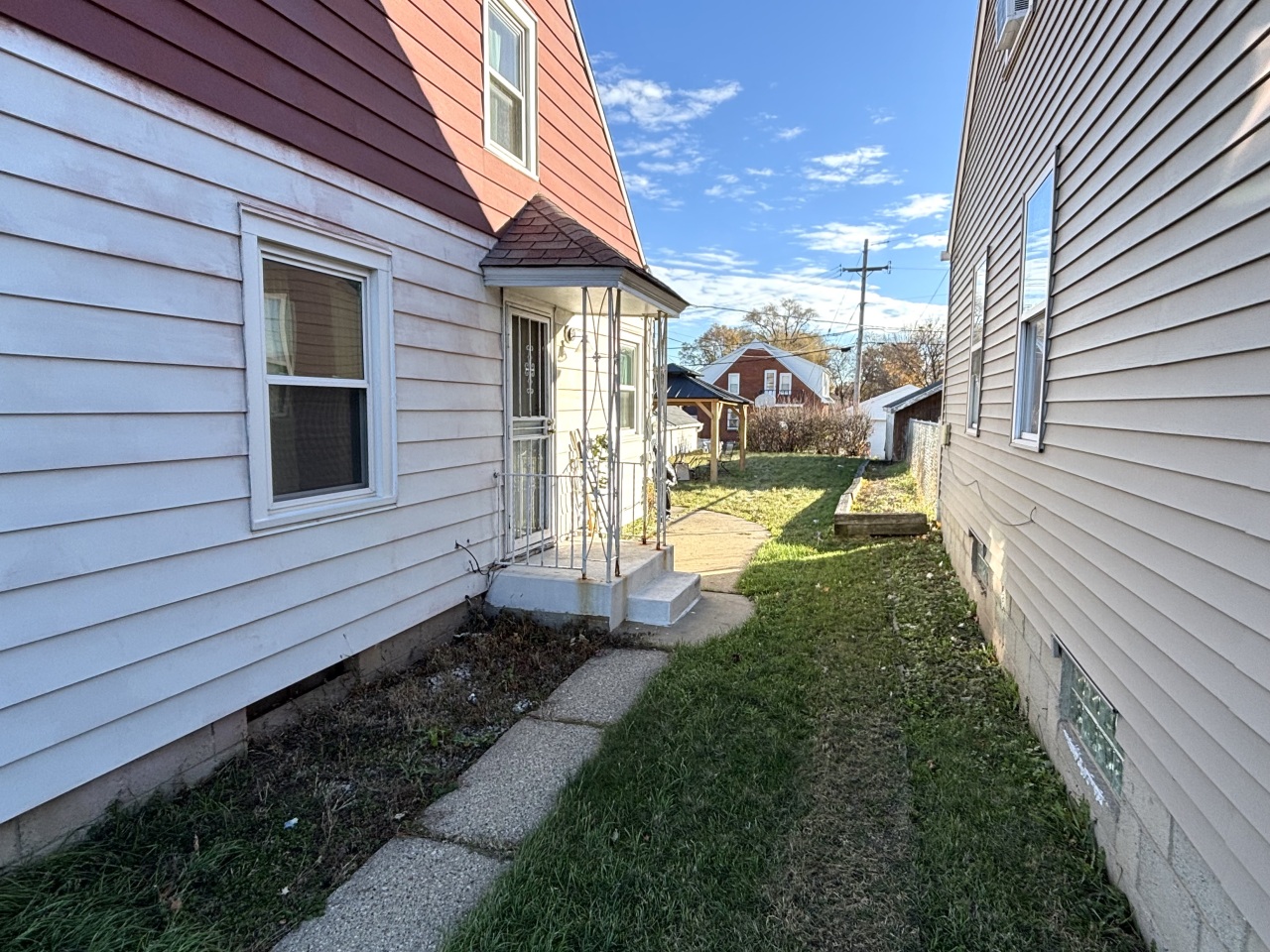 3956 North 60th Street Milwaukee, WI 53216 - Photo 10 of 20 Side Yard Side Door