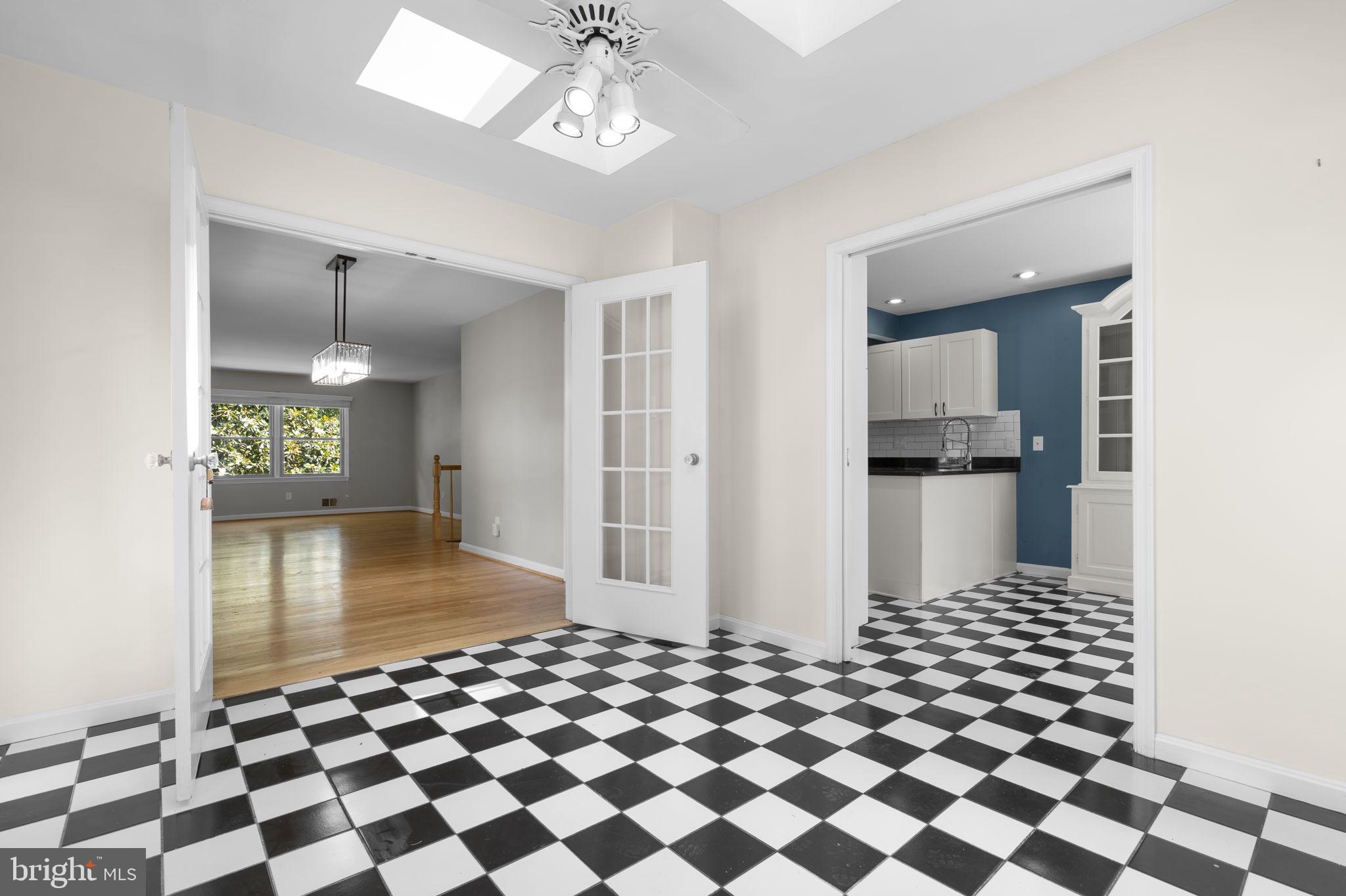 822 Loxford Terrace Silver Spring, MD 20901 - Photo 13 of 61 Kitchen/ Sunroom area